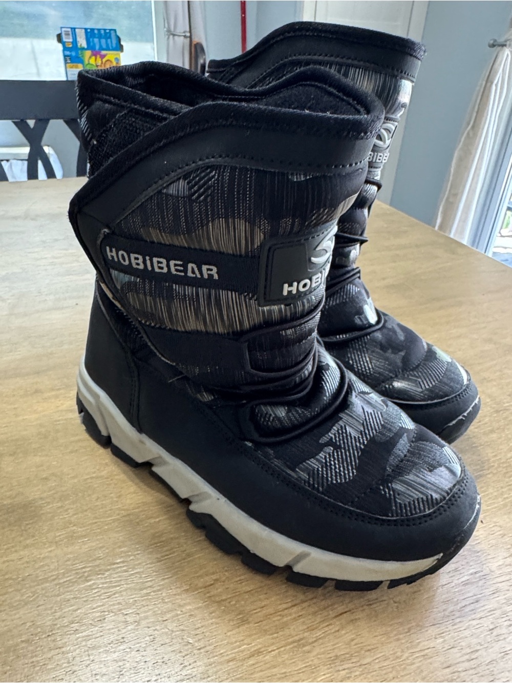 Hobibear Kids' Black Winter Snow Boots with Hook-and-Loop Closure